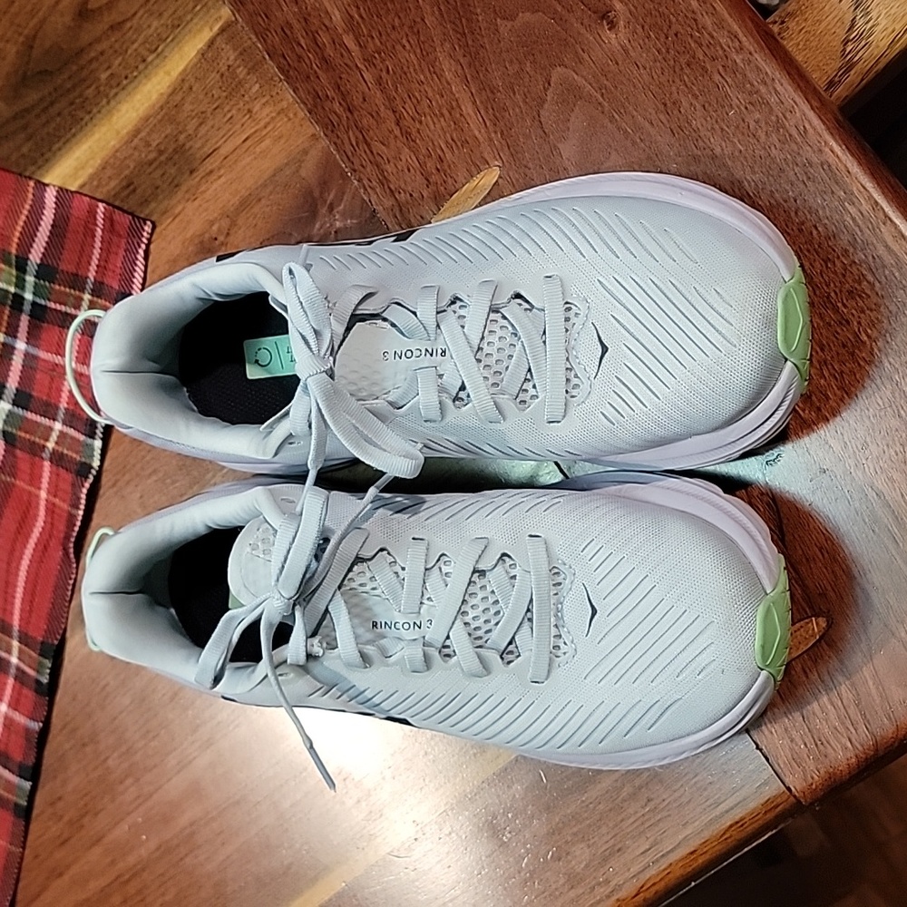 Hoka One One running shoes 7B light lavender color